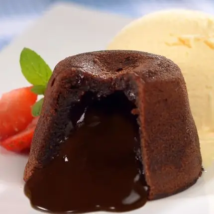 Petit Gateau de Chocolate